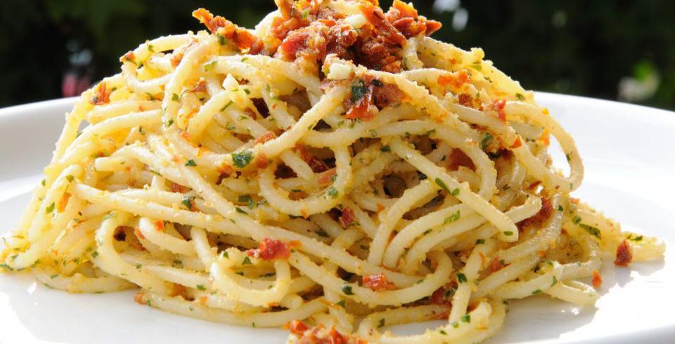 Pasta con crema di pomodori secchi